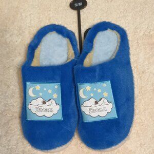 NWT ~ Snoopy (S/M) Sherpa Fleece Lined Plush Scuff Slippers
